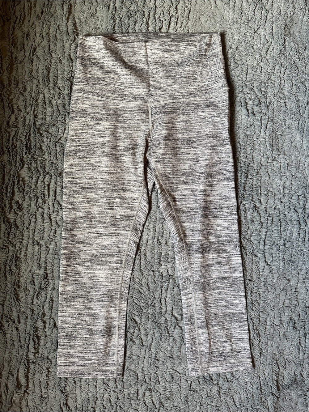 Lululemon Wunder Under cropped leggings
